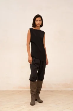 Ama, black linen and silk pants