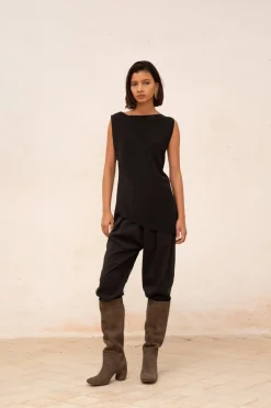 Ama, black linen and silk pants