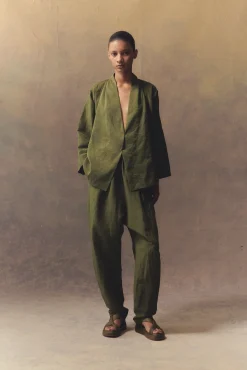 Ama, green linen and silk pants