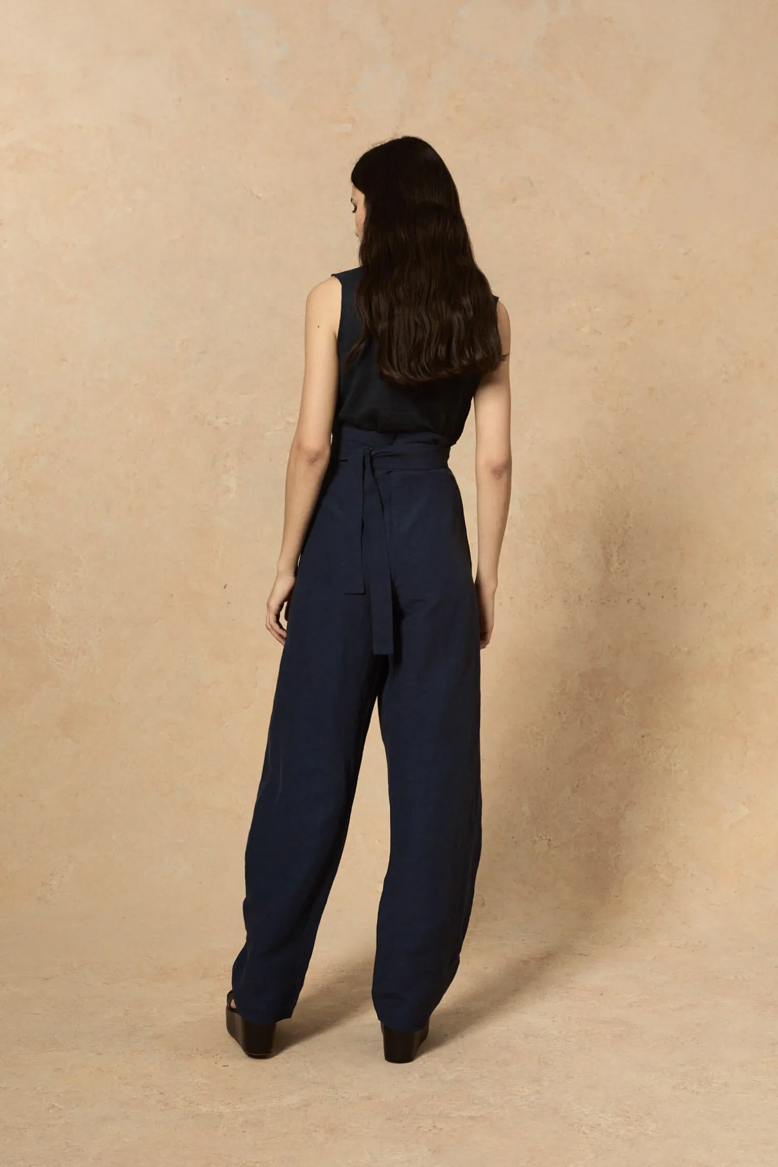 Arco, deep blue linen and cupro pants