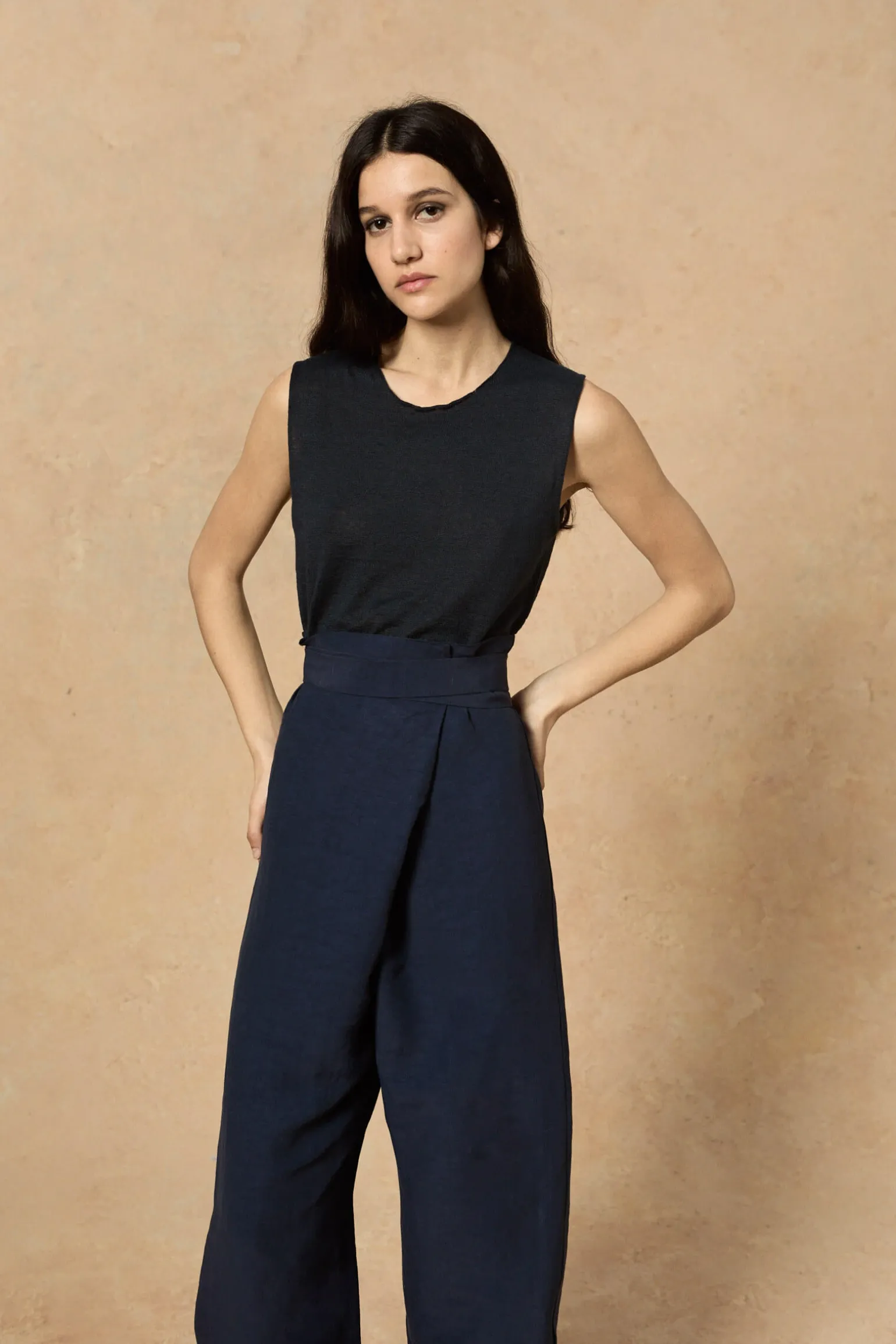 Arco, deep blue linen and cupro pants