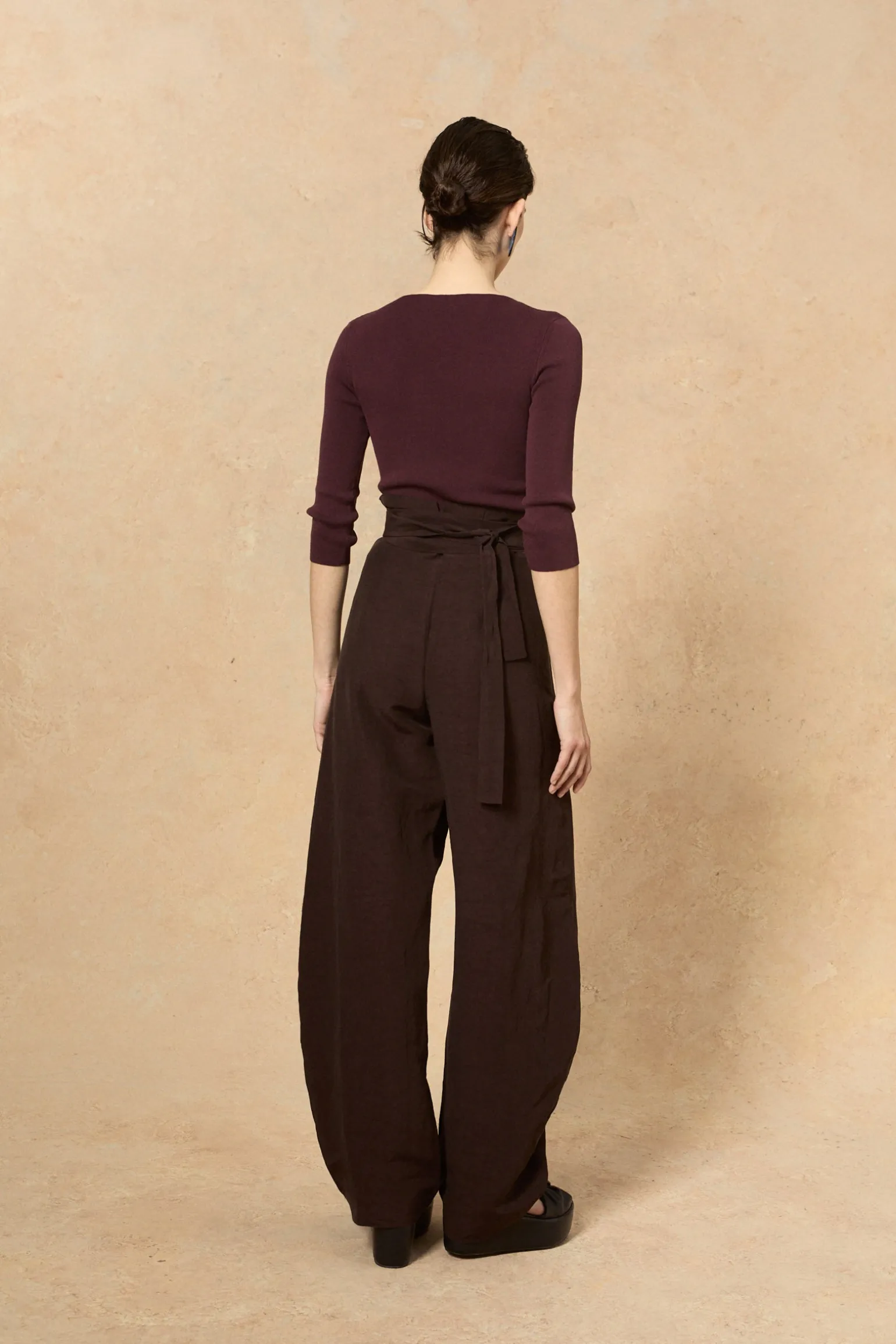 Arco, pants in burgundy linen and cupro