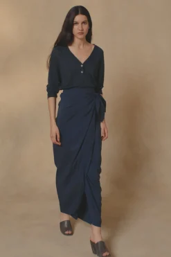 Arco, skirt in deep blue linen and cupro