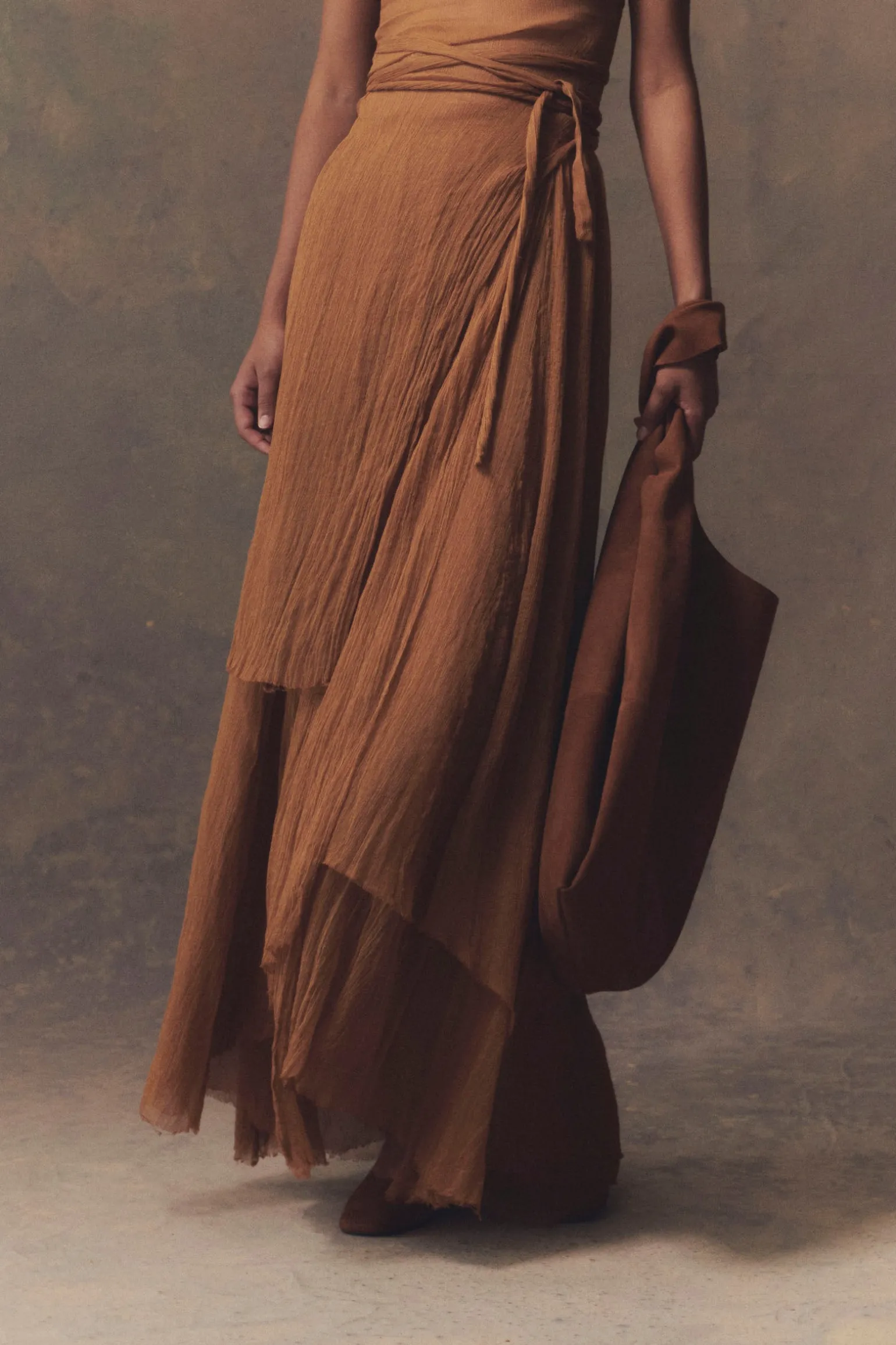 Aurora, long skirt in bronze silk bambula