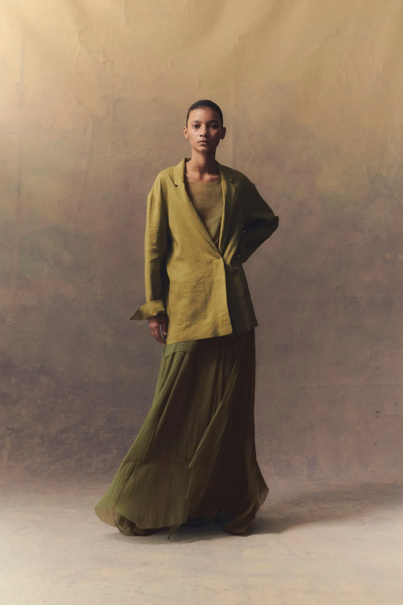 Aurora, long skirt in pistachio silk bambula