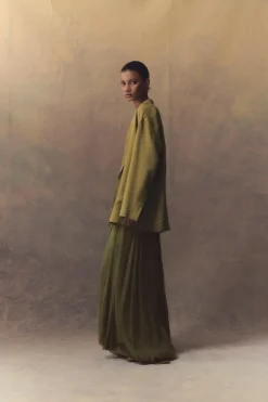 Aurora, long skirt in pistachio silk bambula