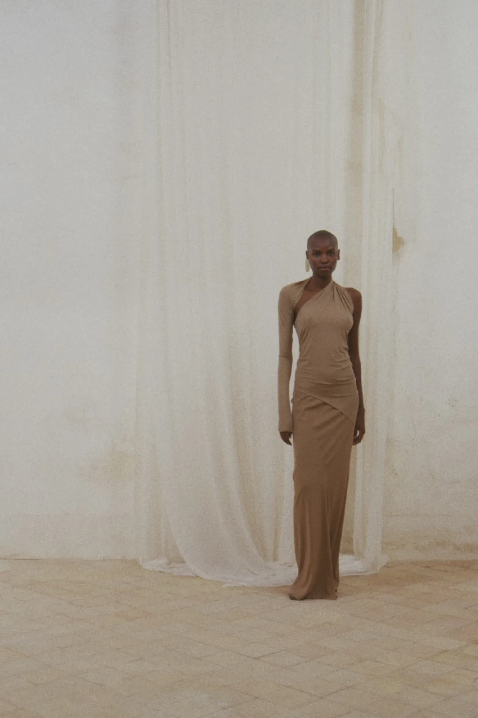 Babar, asymmetrical top in cocoa stretch cupro