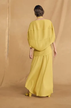 Banane, yellow short jacket