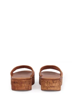 Beth, caramel flat sandal