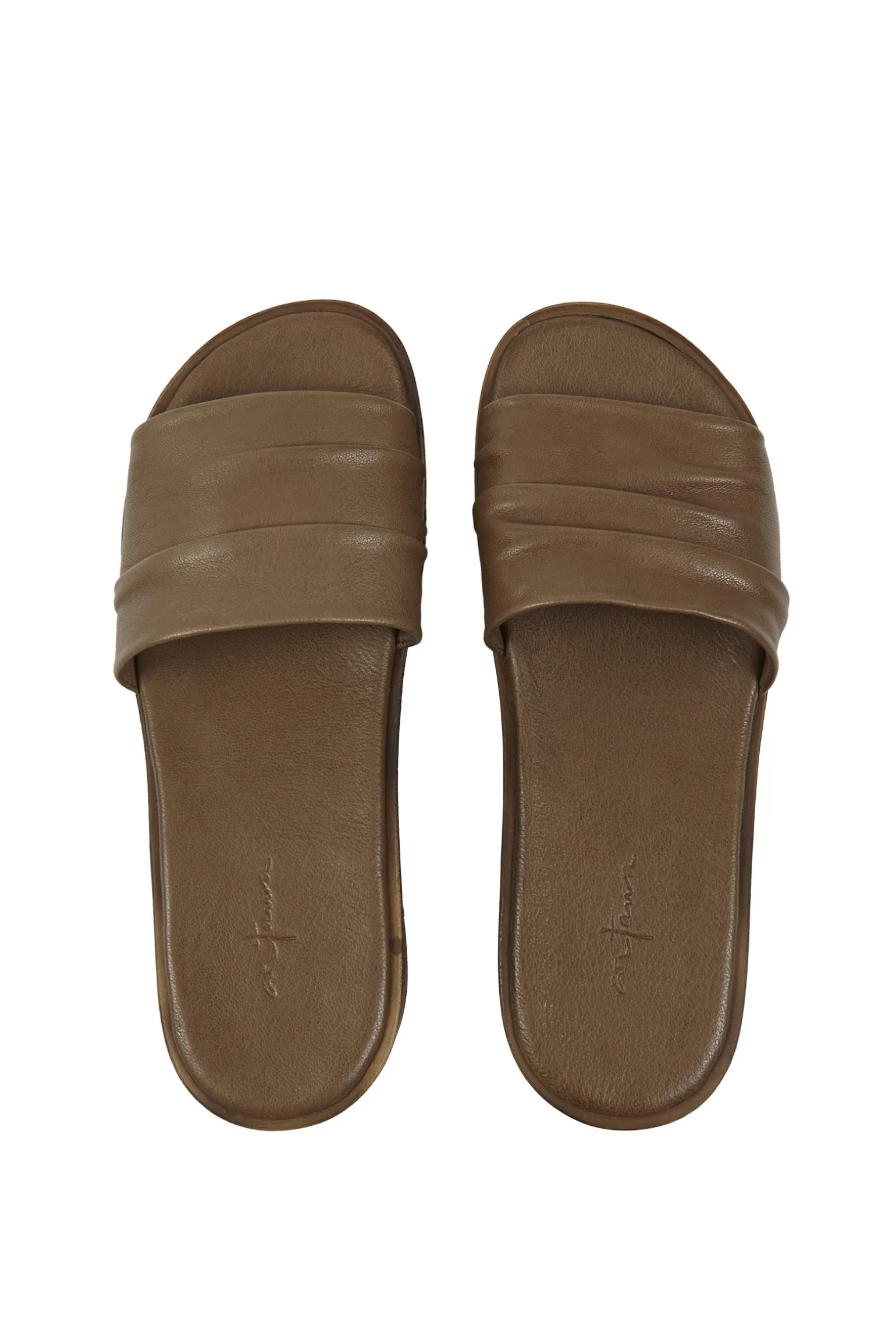 Beth, khaki flat sandal