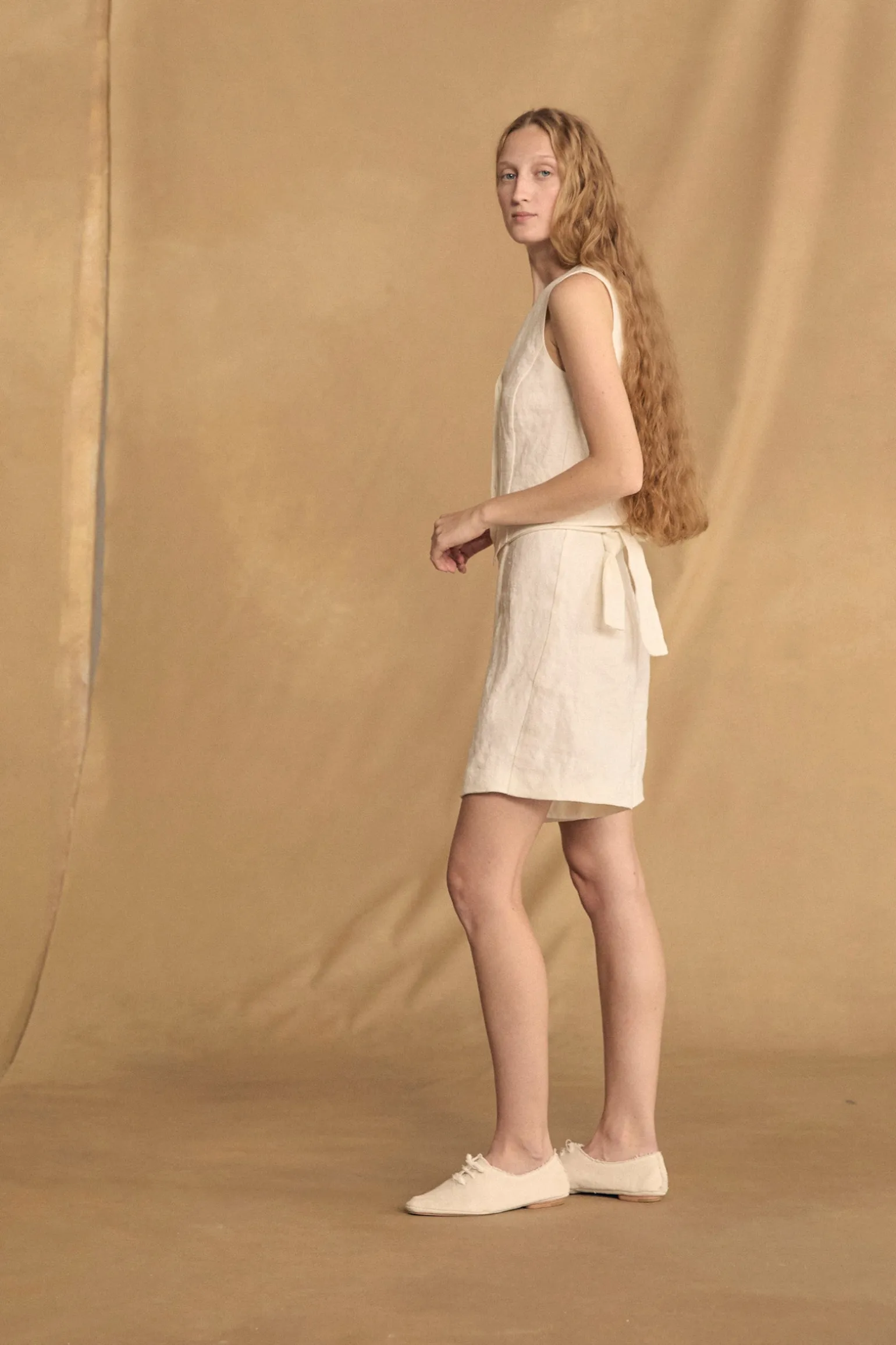 Costa, ivory linen shorts