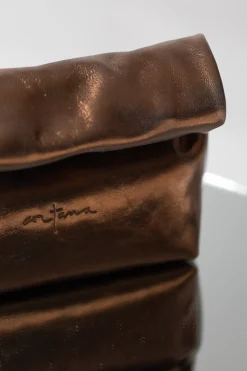 Delhi S, dark bronze leather clutch