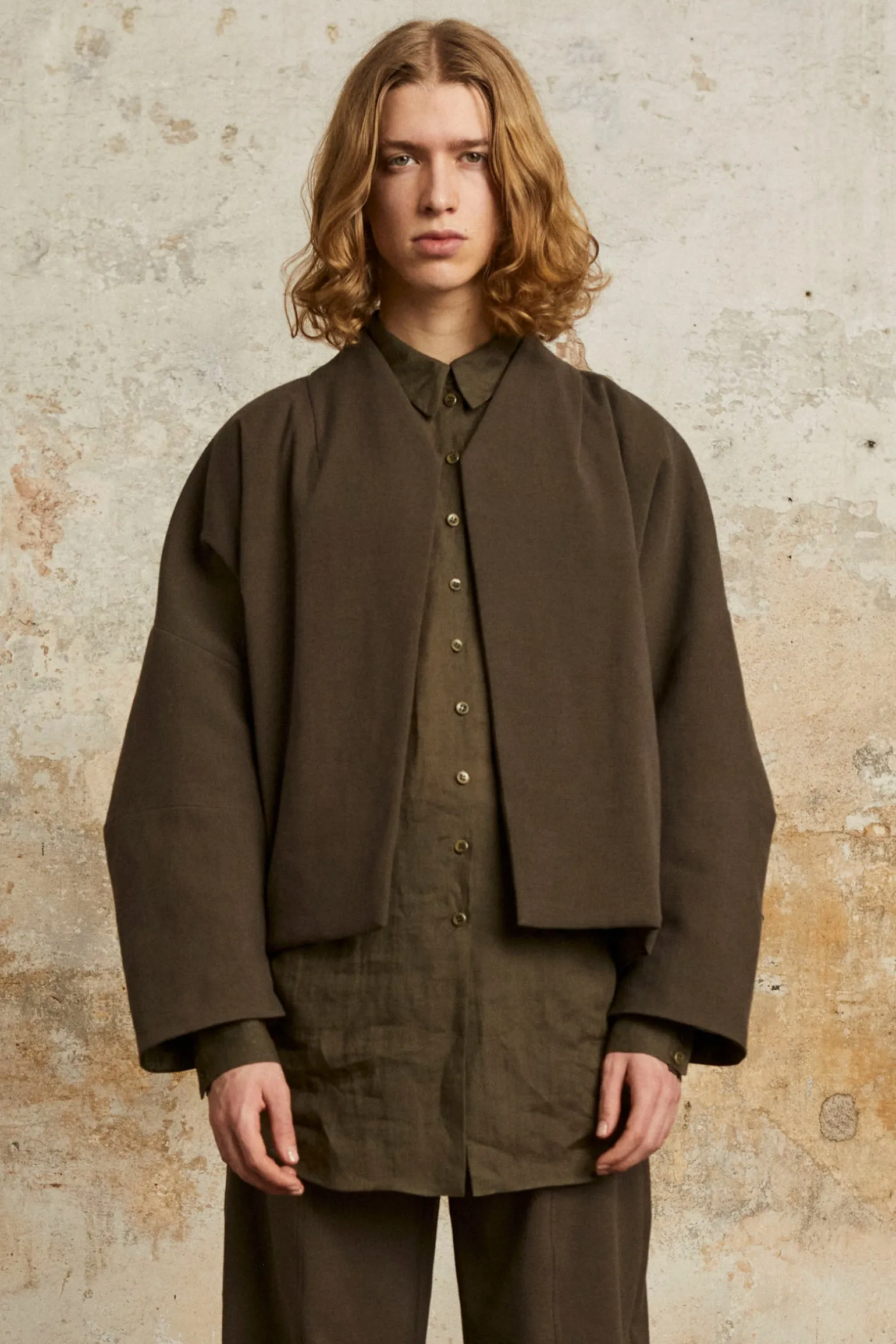 Dennis, black oversize shirt in ramie