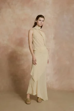 Dora, long skirt in beige silk georgette