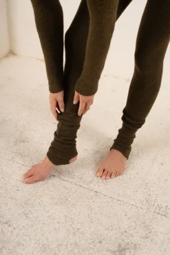 Elmer, khaki leggings in baby alpaca and merino wool
