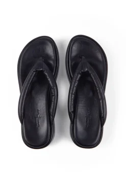 Geisha, black platform flip flops