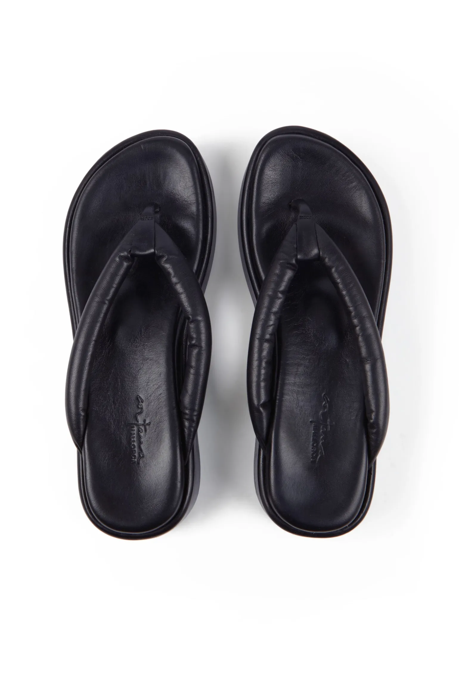 Geisha, black platform flip flops