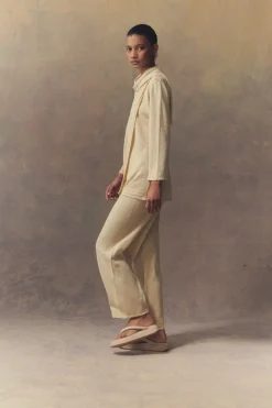 Geisha, ecru platform flip flops