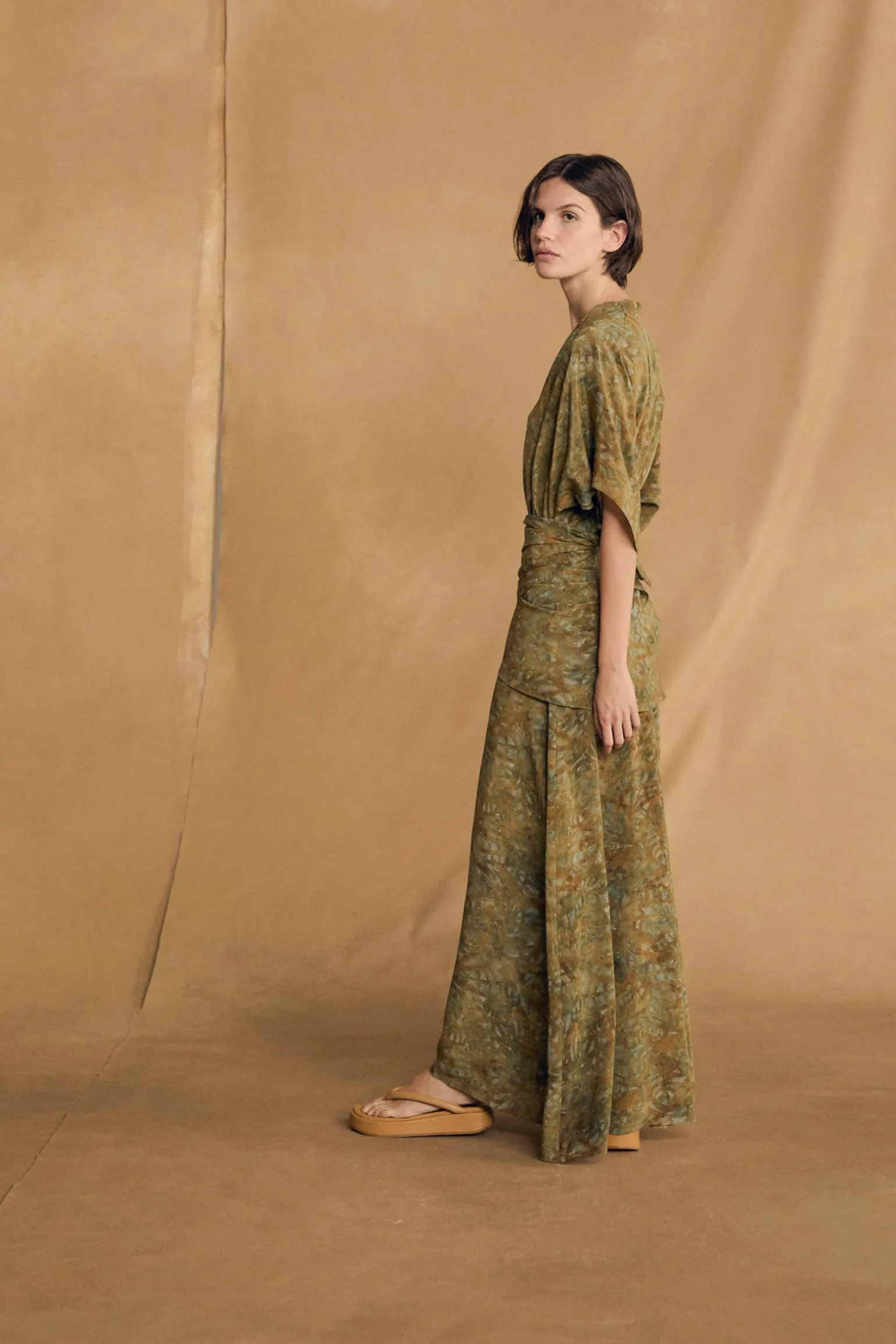 Geisha, mustard leather platform flip flops
