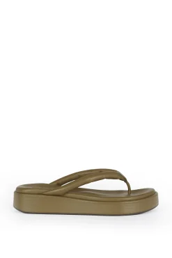 Geisha, pistachio flat sandal