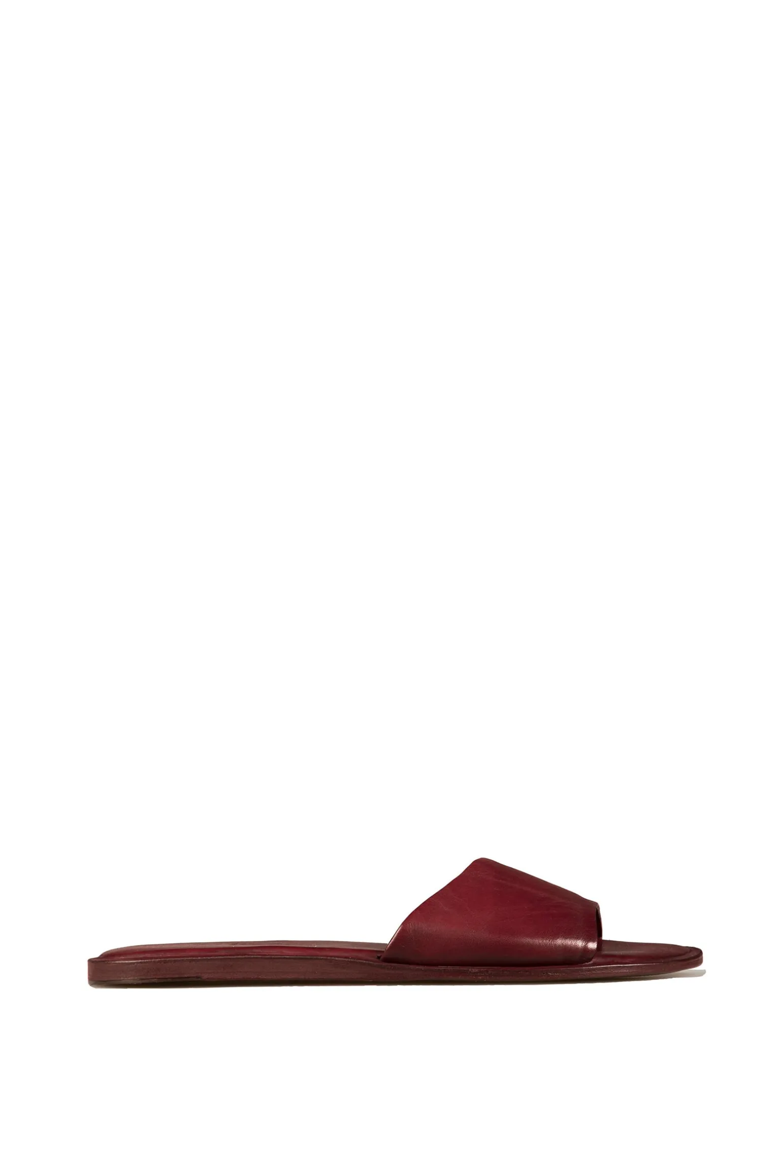 Heidi, flip flops in dark red