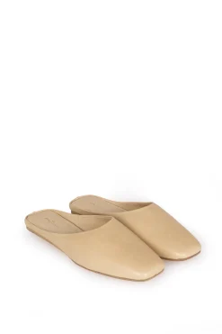 Jackie, beige leather mule