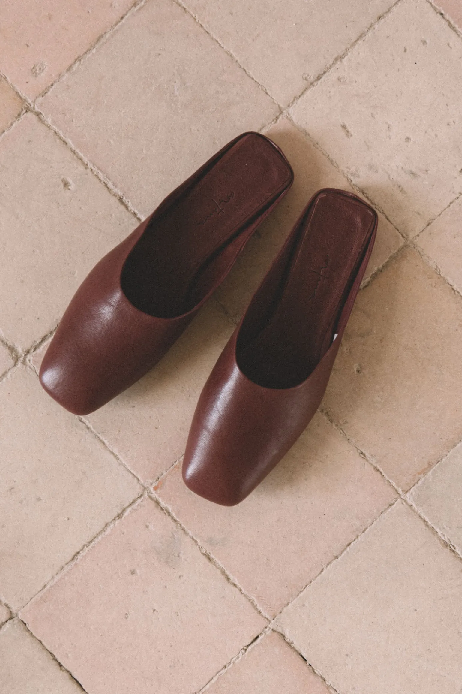 Jackie, burgundy leather mule