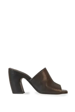 Janis, graphite mules