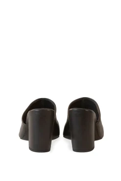 Janis, graphite mules