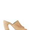 Janis, mules in camel