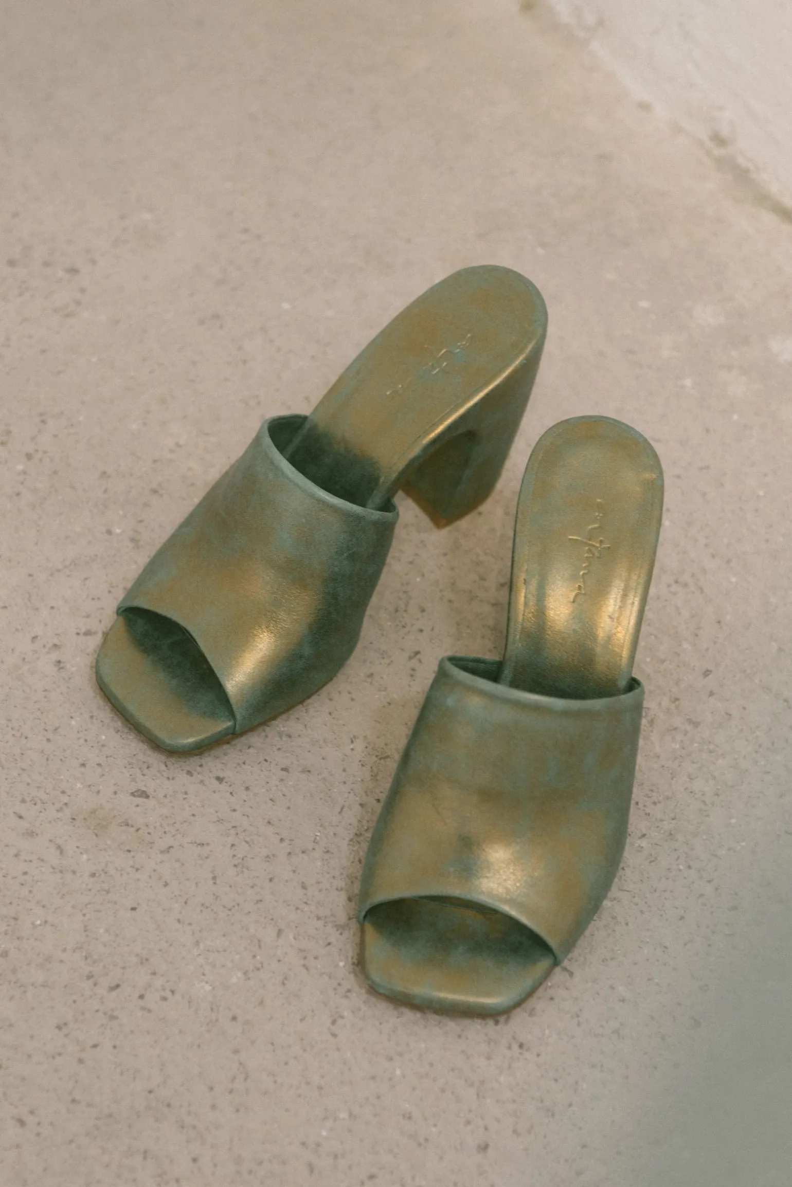 Janis, turquoise bronze leather mules