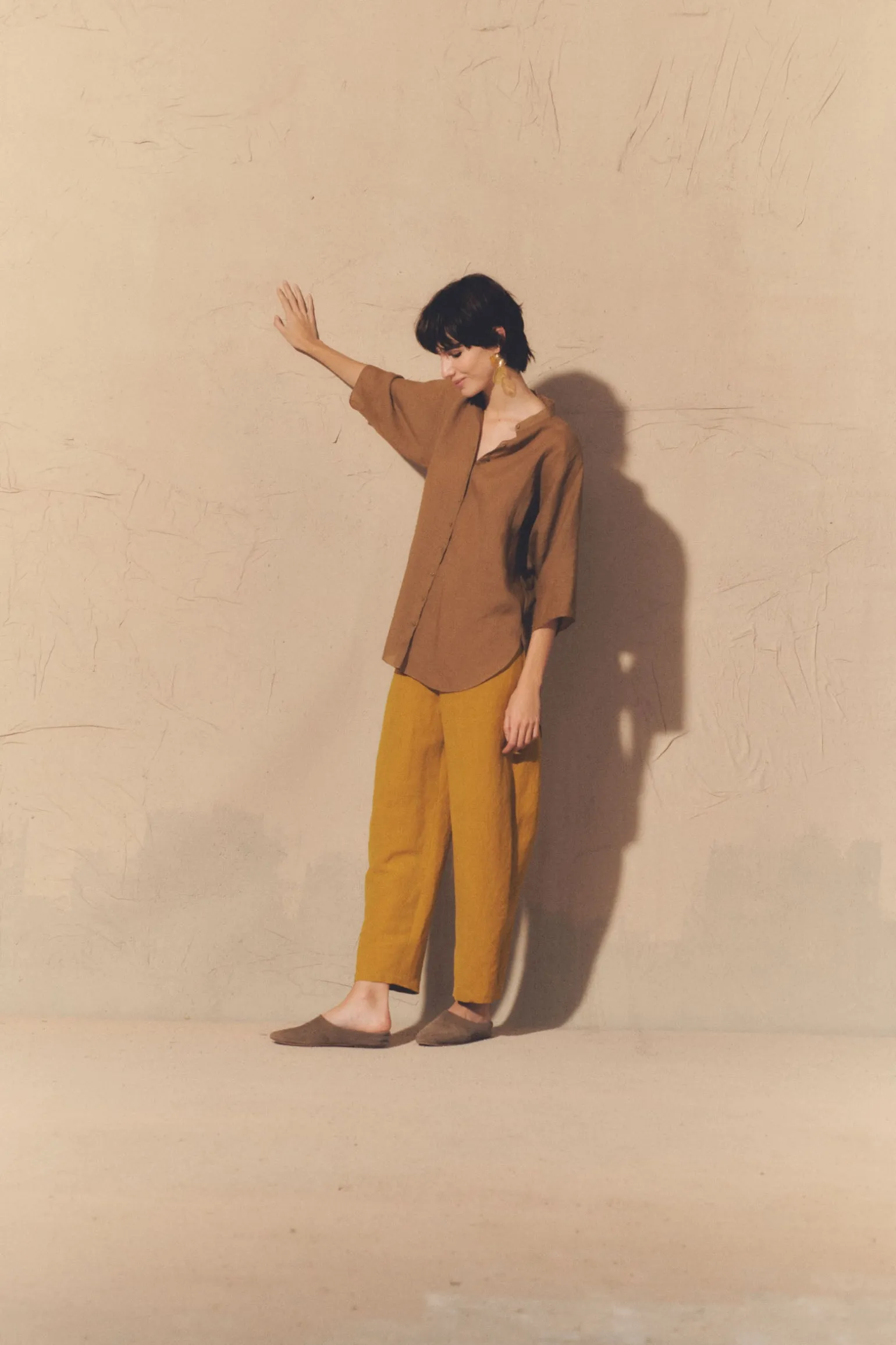 Jules, smoke gray ramie top