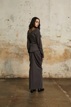 Kaz, long gray silk skirt