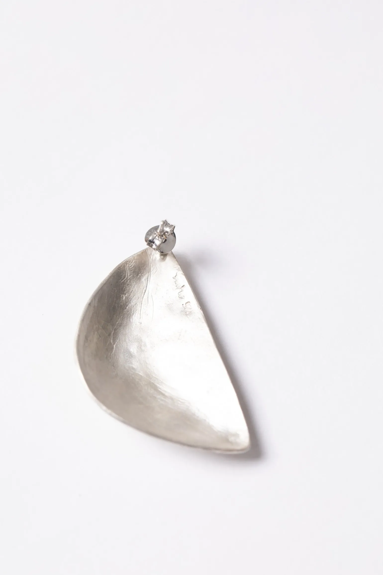 Kuu left, silver triangular earring