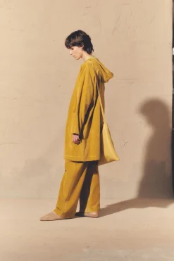 Leandra, velvet pants