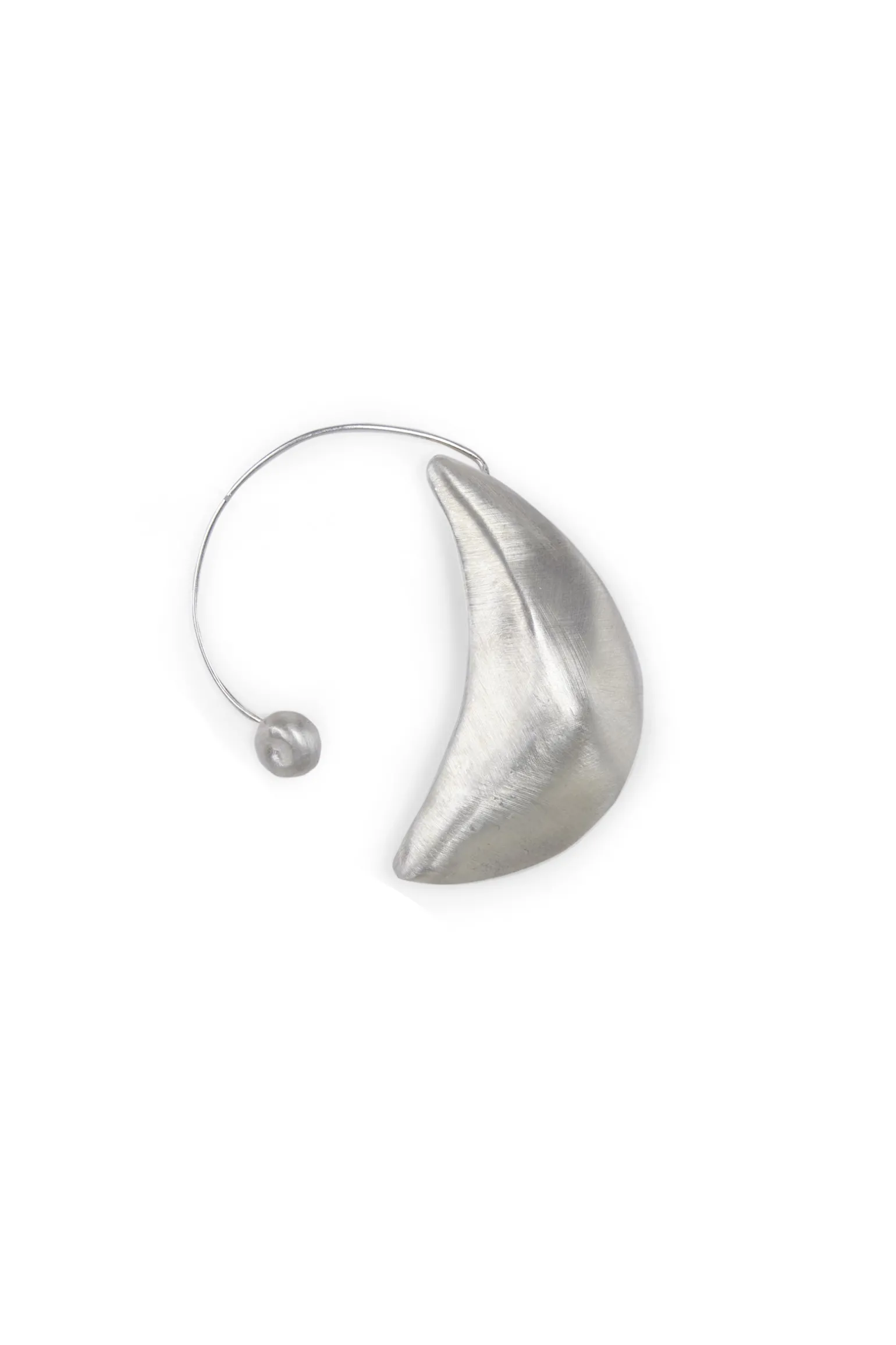 Leuksna, earcuff earring in silver