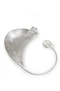 Leuksna, earcuff earring in silver