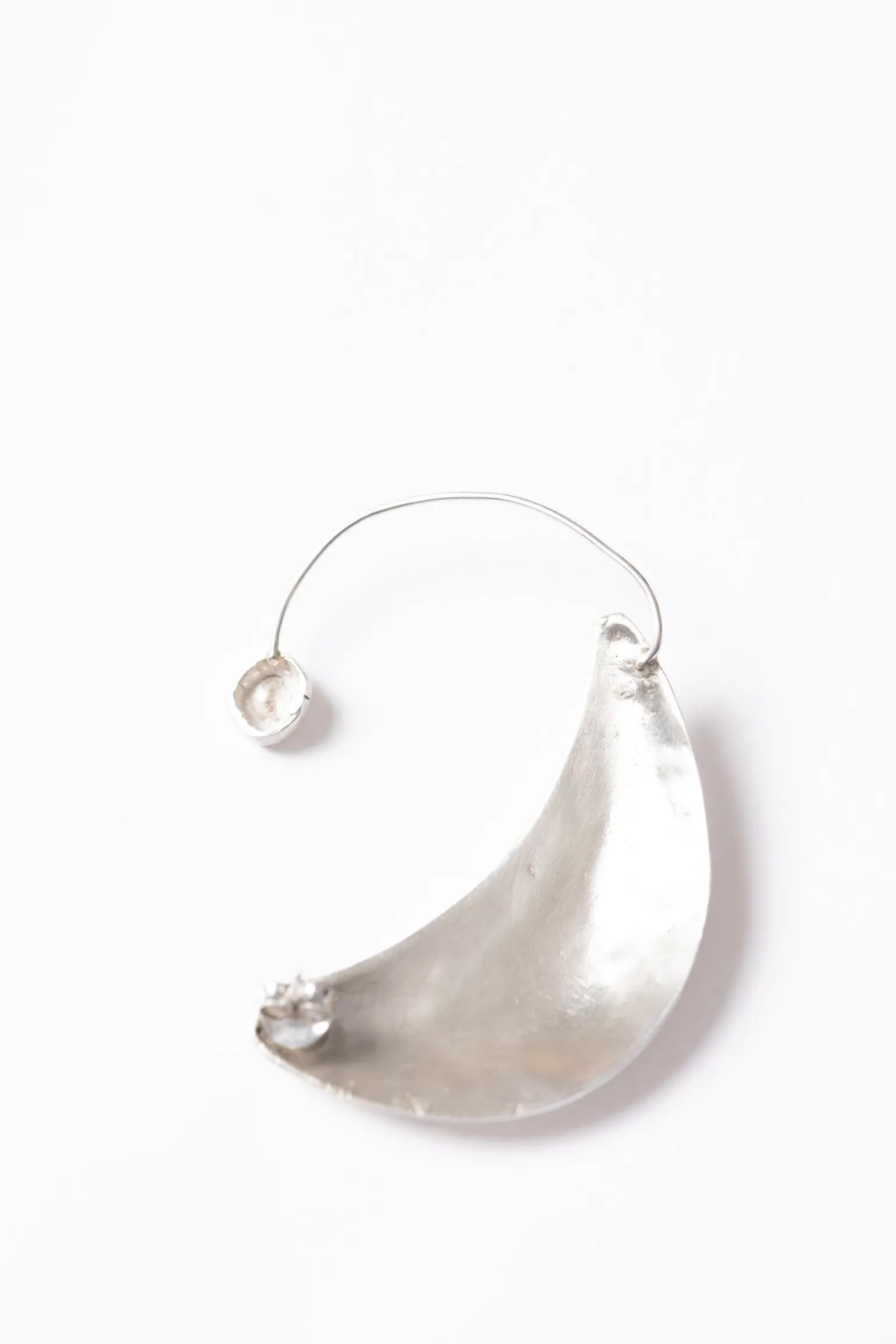 Leuksna, earcuff earring in silver