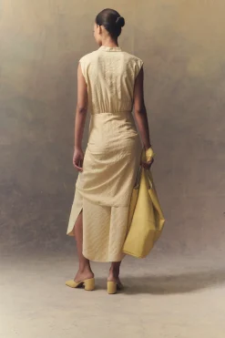 Luna, mule in light yellow suede