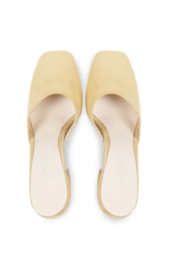 Luna, mule in light yellow suede