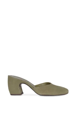 Luna, mule in matte green suede