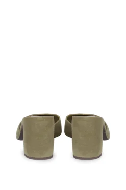 Luna, mule in matte green suede
