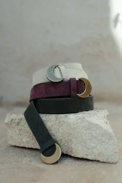 Luna, navy suede belt