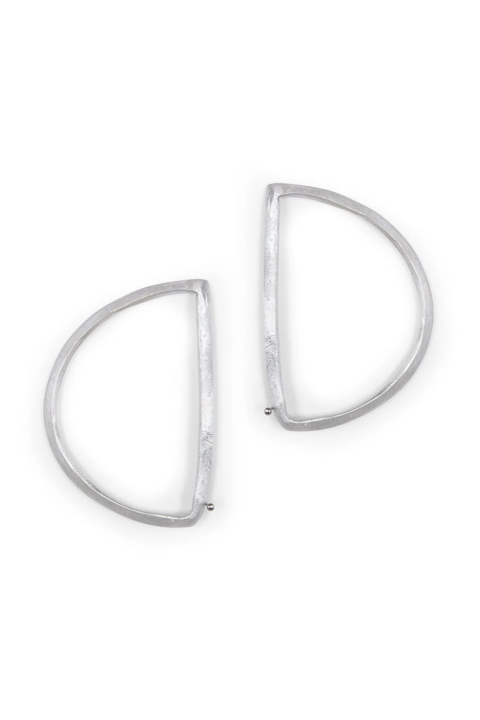 Maa left, individual silver earring