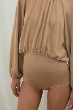 Maris, high brief in cocoa cashmere