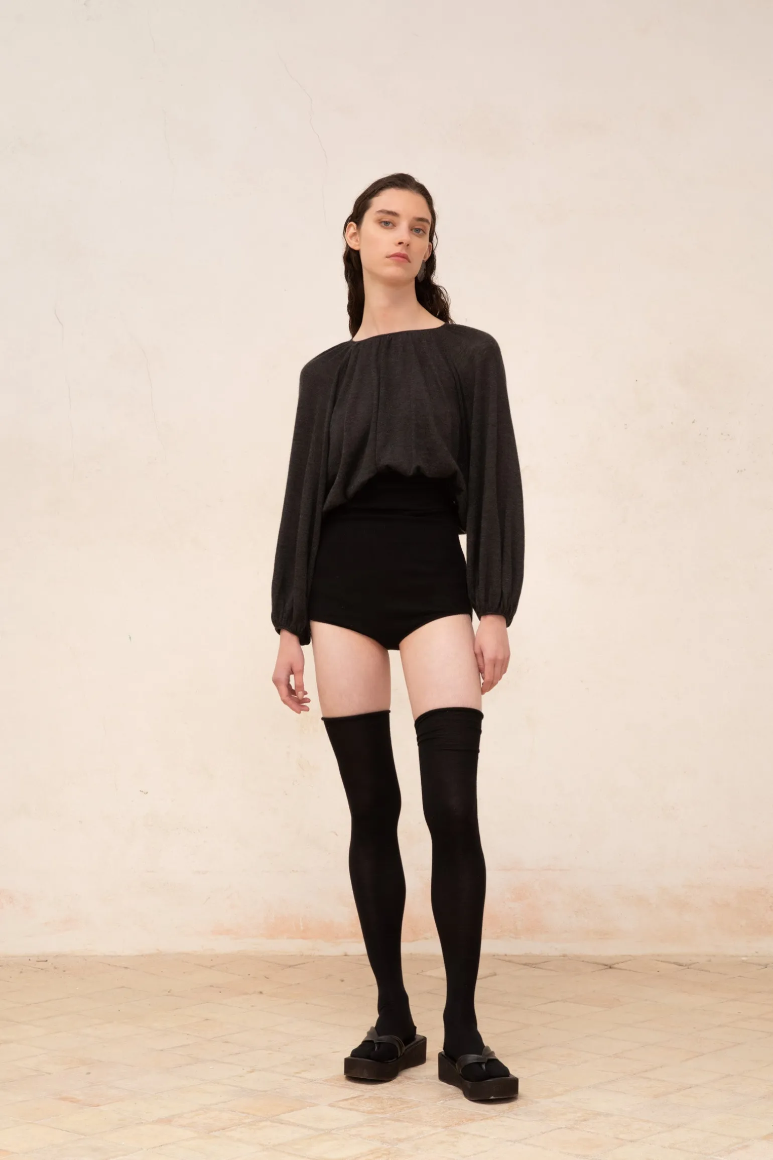 Maris, tall brief in graphite cashmere