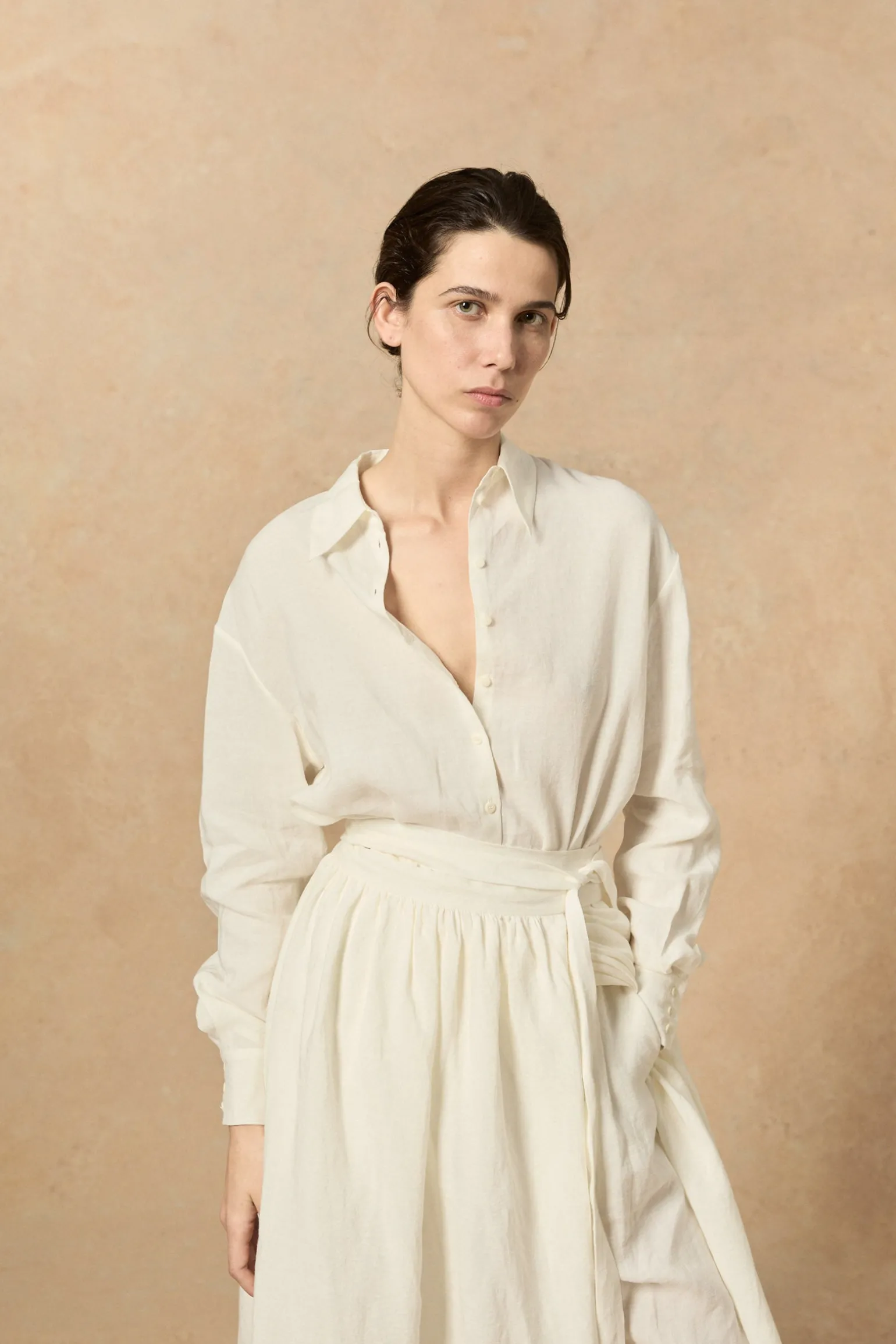 Marlo, ecru linen shirt
