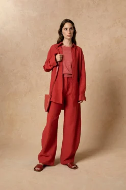 Marlo, red linen shirt