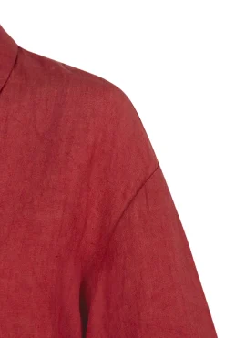 Marlo, red linen shirt
