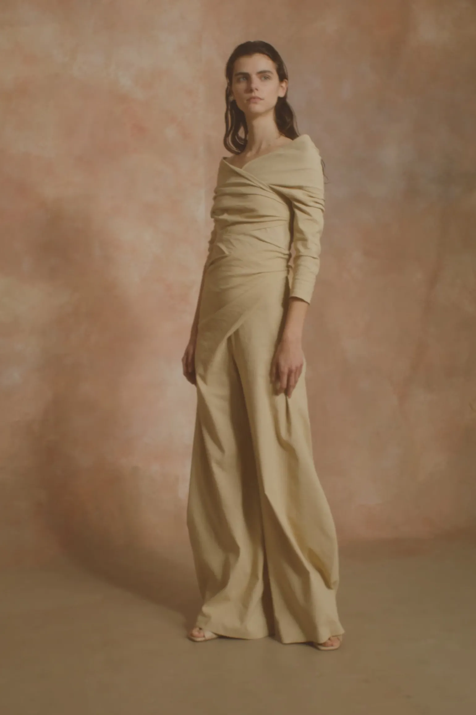 Mite, beige top